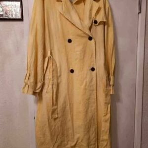 New womans size XXL yellow Trench coat 💛